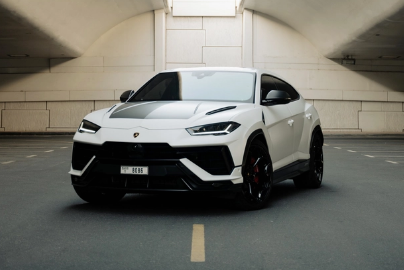 Weekly and Compact Car Rental in Dubai