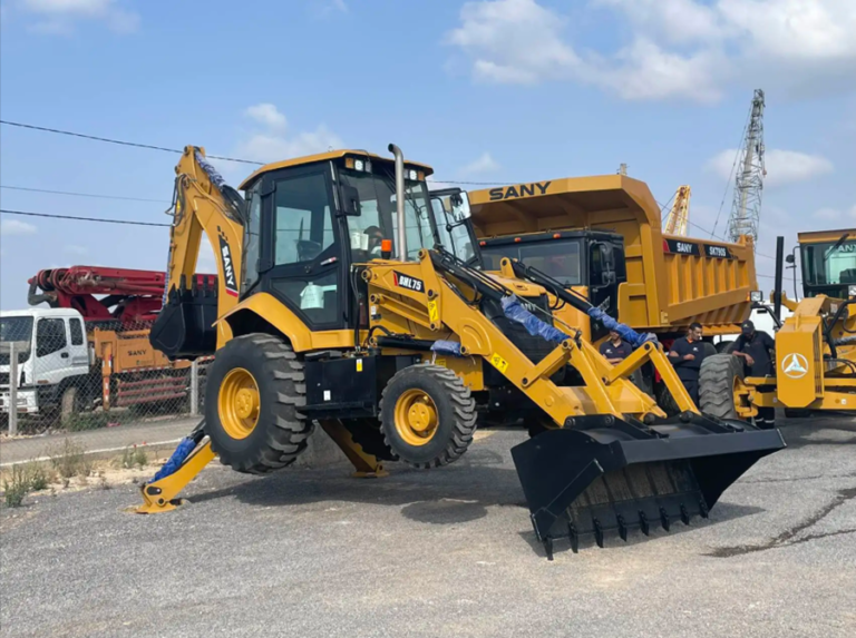 Why Choose a Backhoe Loader for Your Construction Projects