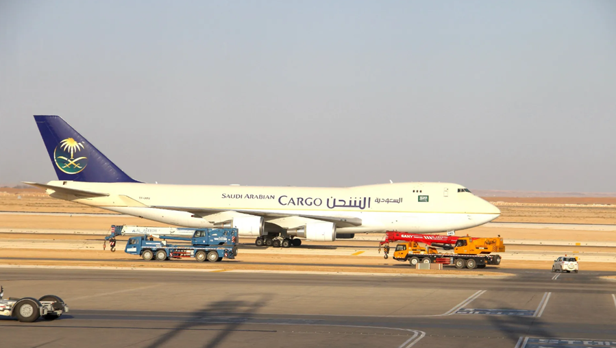 How Much Can a Crane Truck Lift Safely?