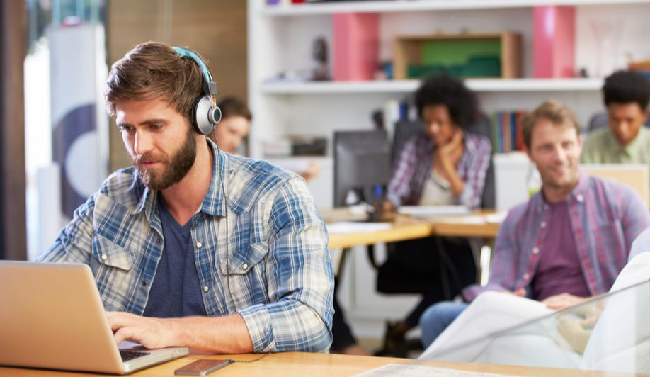 Offline Audio Listening Made Easy with a YouTube to MP3 Convertor